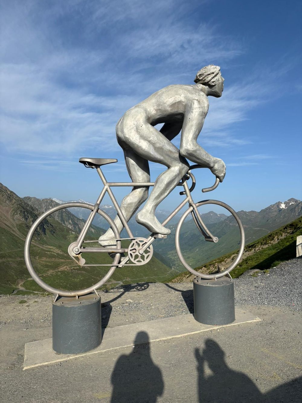French cycle statue